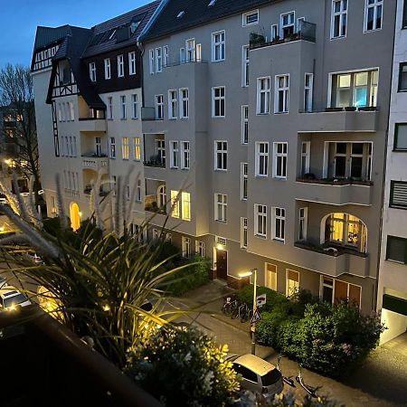 Cozy Modern Apartment With Small Balcony In The Heart Of Berlin Dış mekan fotoğraf