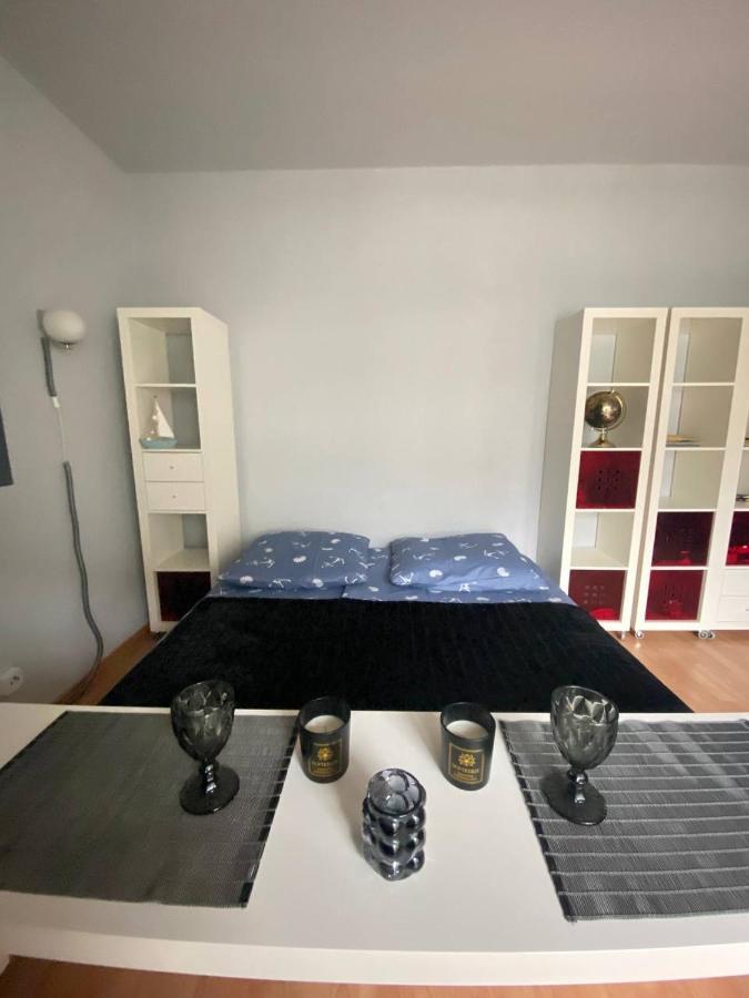Cozy Modern Apartment With Small Balcony In The Heart Of Berlin Dış mekan fotoğraf