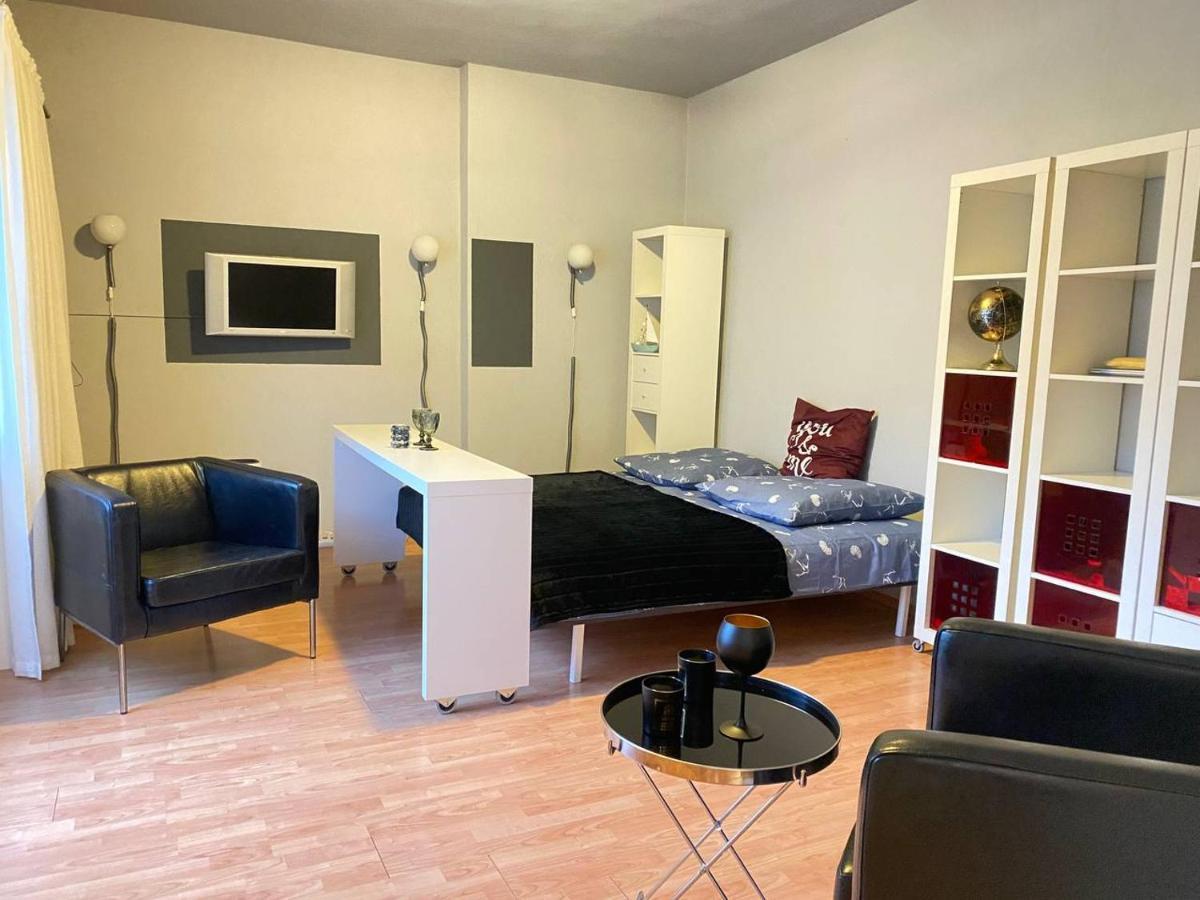 Cozy Modern Apartment With Small Balcony In The Heart Of Berlin Dış mekan fotoğraf
